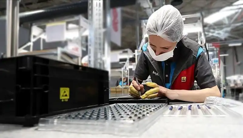 Foxconn'dan Yapay Zeka Hamlesi: İlk Büyük Dil Modeli Duyuruldu