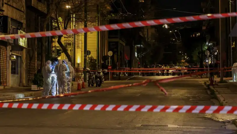 Atina’da Şüpheli Çantanın Patlaması: Olayın Ardındaki Gerçekler
