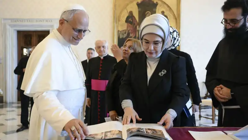 Emine Erdoğan ve Papa Leo: Gazze Krizinin Ardında Derin Sohbetler
