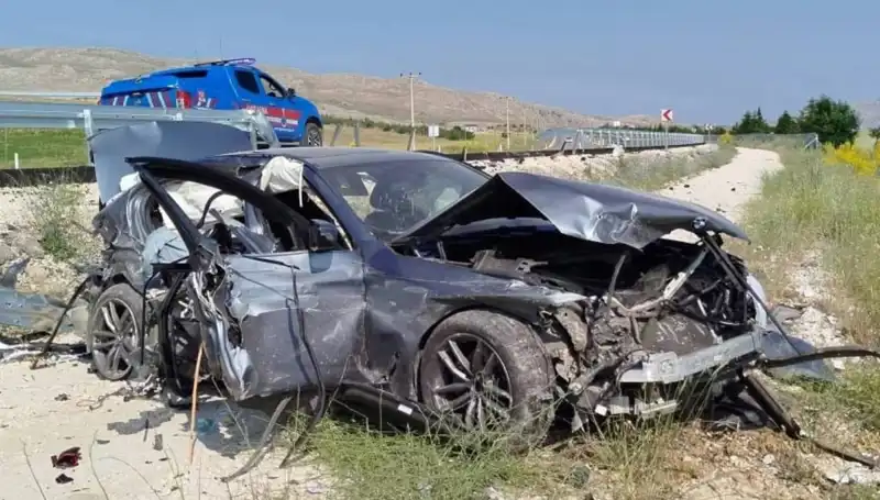 Sivas’ta İki Ayrı Trafik Kazası: 9 Yaralının Durumu Kritik