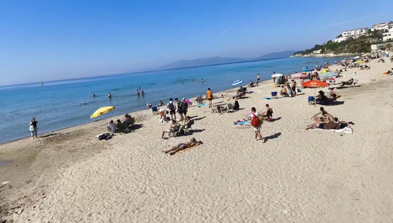 Sıcak Hava Dalgası Plajları Nasıl Doldurdu? Vatandaşlardan Yoğun İlgi!