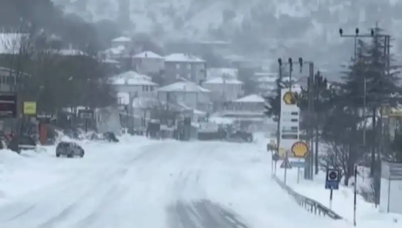 Sertavul Geçidi'nde Kar ve Tipi Sebebiyle Ulaşım İmkansız Hale Geldi!